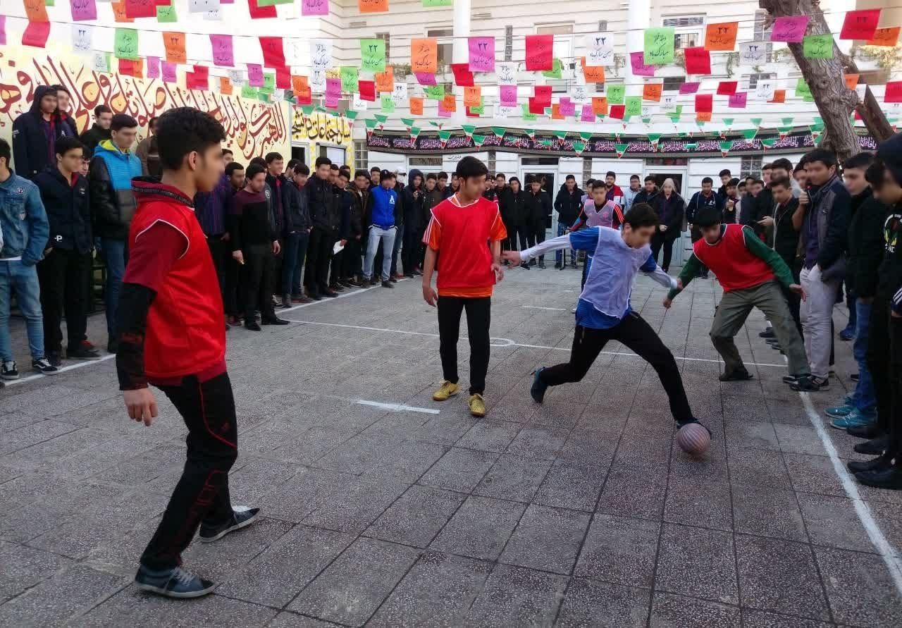 عکس دبیرستان پسرانه دانشجو