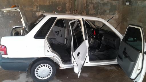 عکس جوان کارواش