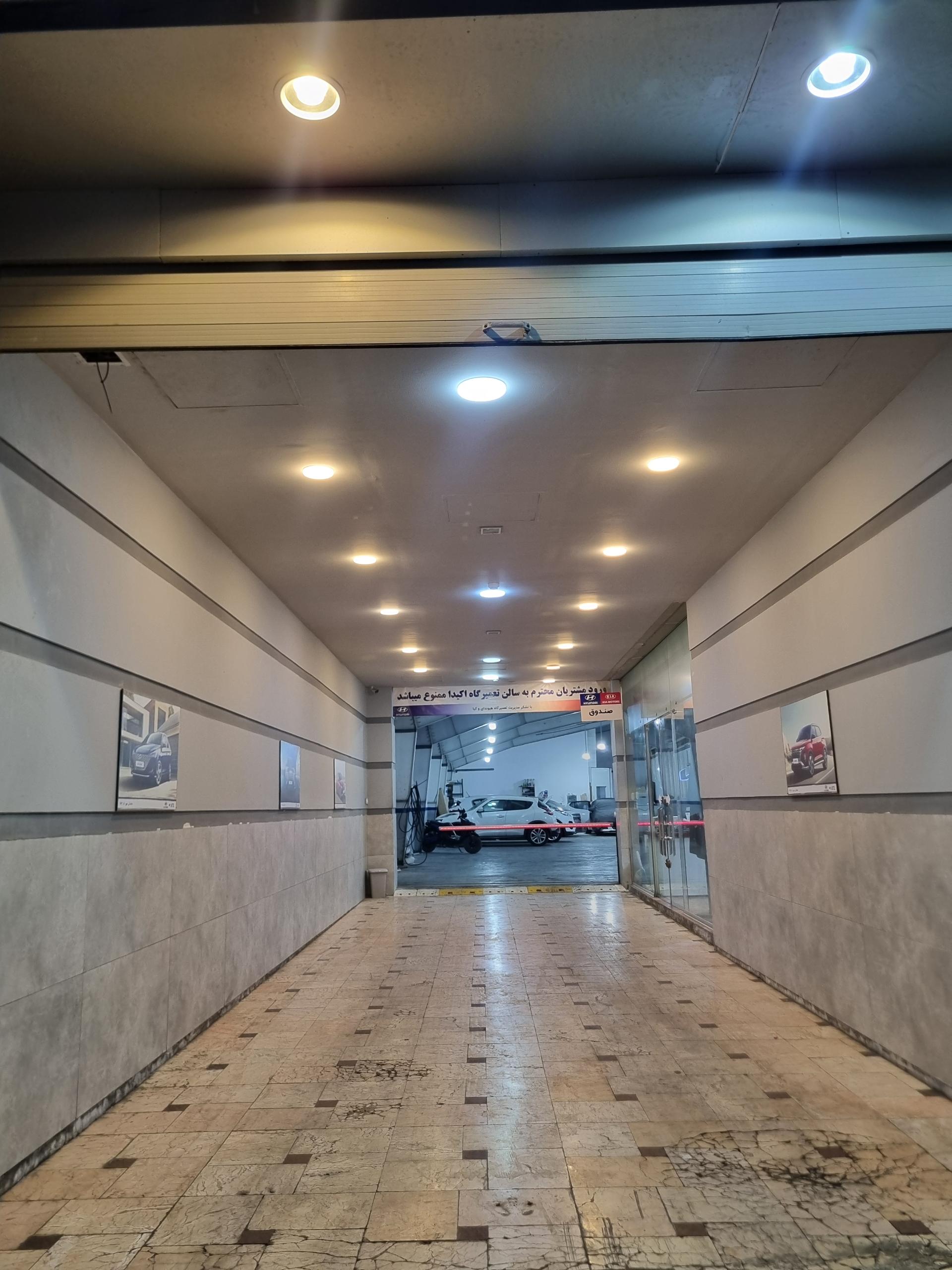 عکس نمایندگی هیوندای ۹۸۳ کرمان موتور