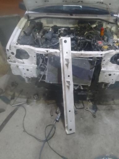 تعمیرگاه مکانیکی و زیروبند سازی استاد علی