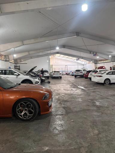 عکس نمایندگی هیوندای و کیا (غیور)