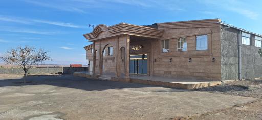 عکس تالار و باغسرای هشت بهشت