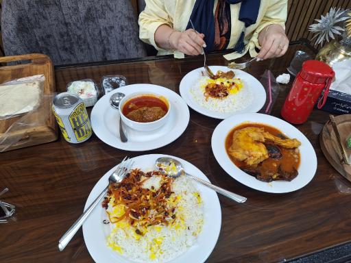 عکس رستوران هفت چنار زنجان