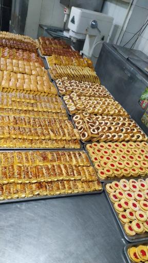 عکس شیرینی لادن حاجیان