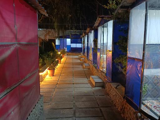 عکس باغچه رستوران سیب سرخ