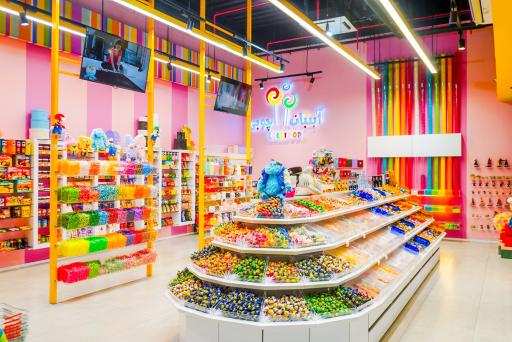 عکس فروشگاه آبنبات چوبی