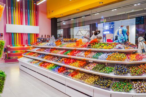 عکس فروشگاه آبنبات چوبی