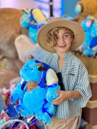 عکس فروشگاه آبنبات چوبی