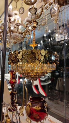 عکس نمایشگاه لوستر کلبه نور