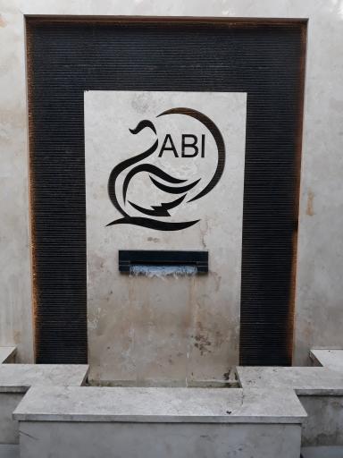 عکس باغ رستوران آبی