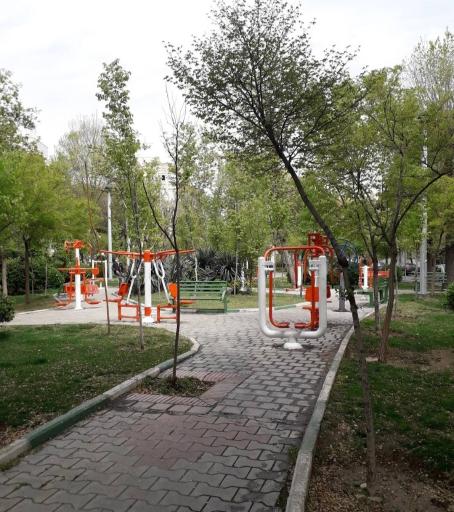 عکس میدان نود و دوم