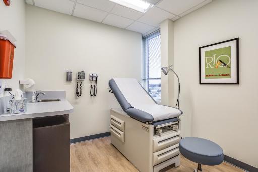 عکس دکتر شهزاد کاویانی پوست و زیبایی