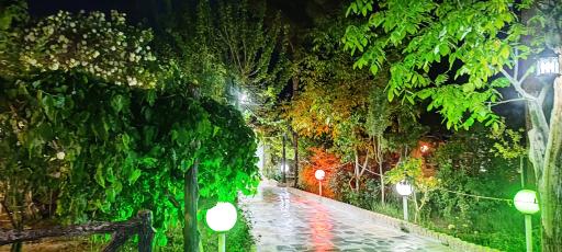 عکس تالار پذیرایی باغ ایرانی چهارگل