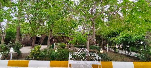 عکس تالار پذیرایی باغ ایرانی چهارگل