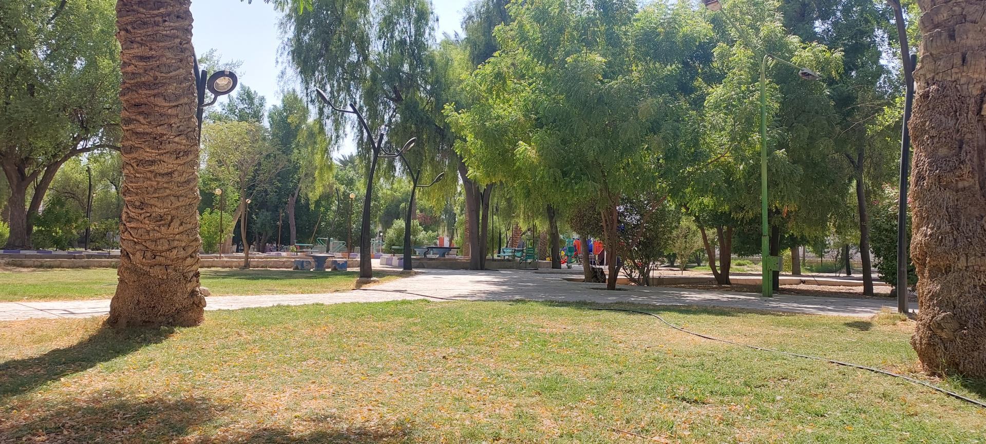 عکس باغ ملی لار