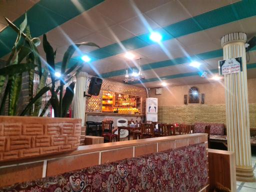 عکس سفره خانه سنتی فانوس