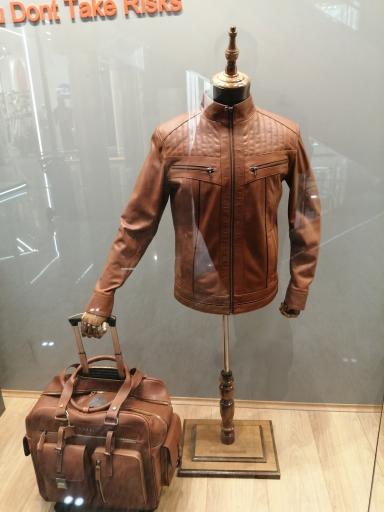 عکس مارال چرم