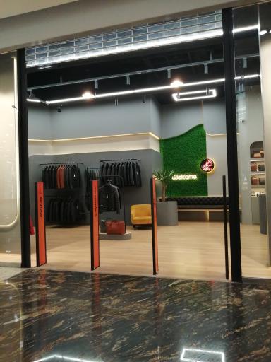 عکس مارال چرم