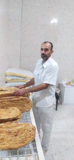 عکس نان بربری قائم