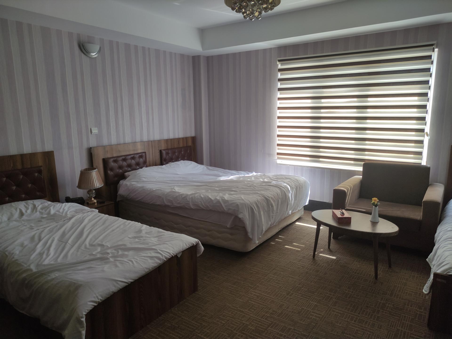 عکس هتل آذین