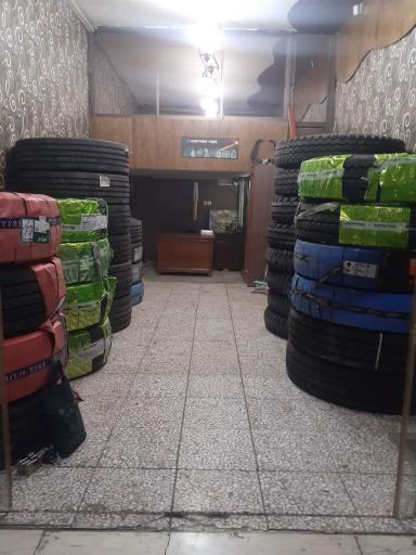 عکس لاستیک فروشی نصر