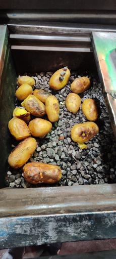 عکس سیب زمینی و تخم مرغ پخته عمو محرم