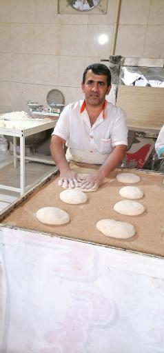 عکس نان بربری قائم