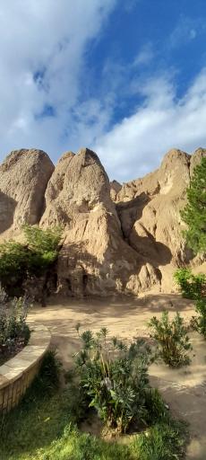 عکس تپه و قلعه باستانی جوقین