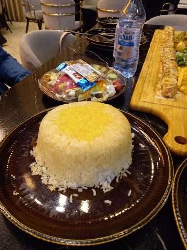 عکس رستوران دریایی ماهی خوب