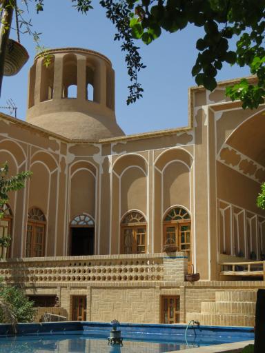 عکس کافه چمان سرای جهانگرد