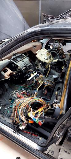 عکس خدمات برق اتومبیل فردین