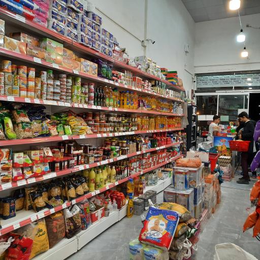 عکس هایپرمارکت باران