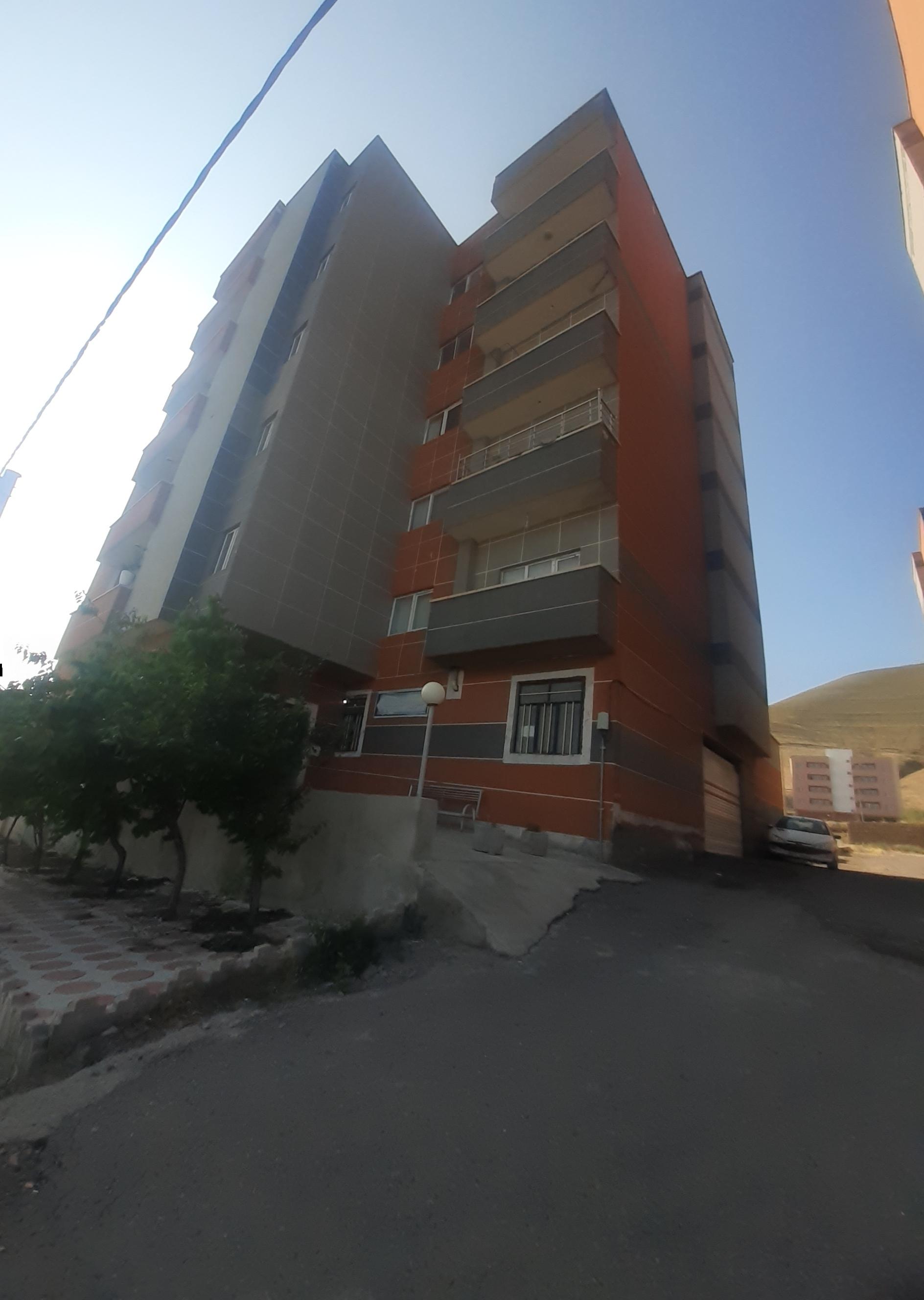 عکس برج آذربایجان بلوک B