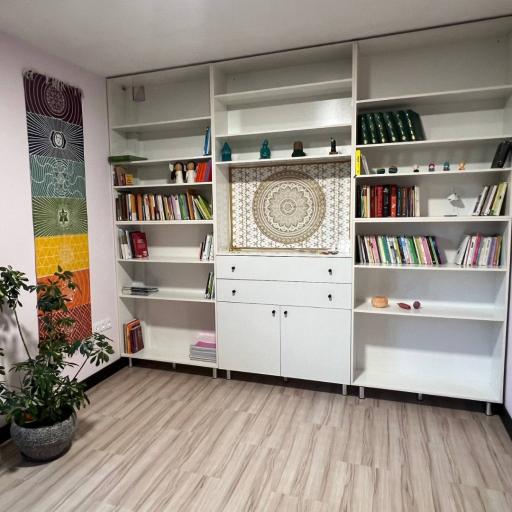 باشگاه یوگا حضور دو شعبه گوهردشت