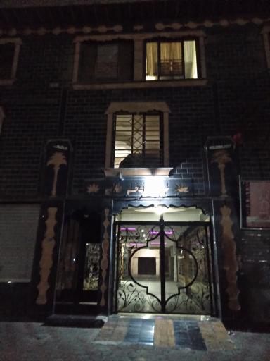 عکس برج نخل طلائی