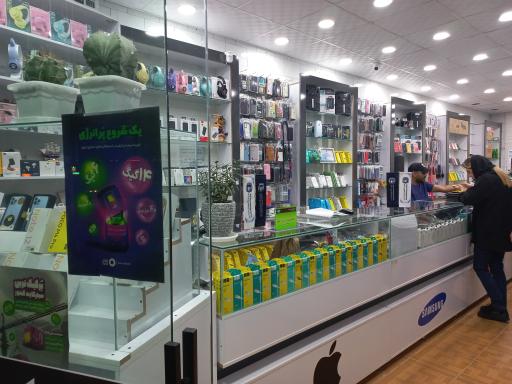 عکس فروشگاه موبایل مردانی