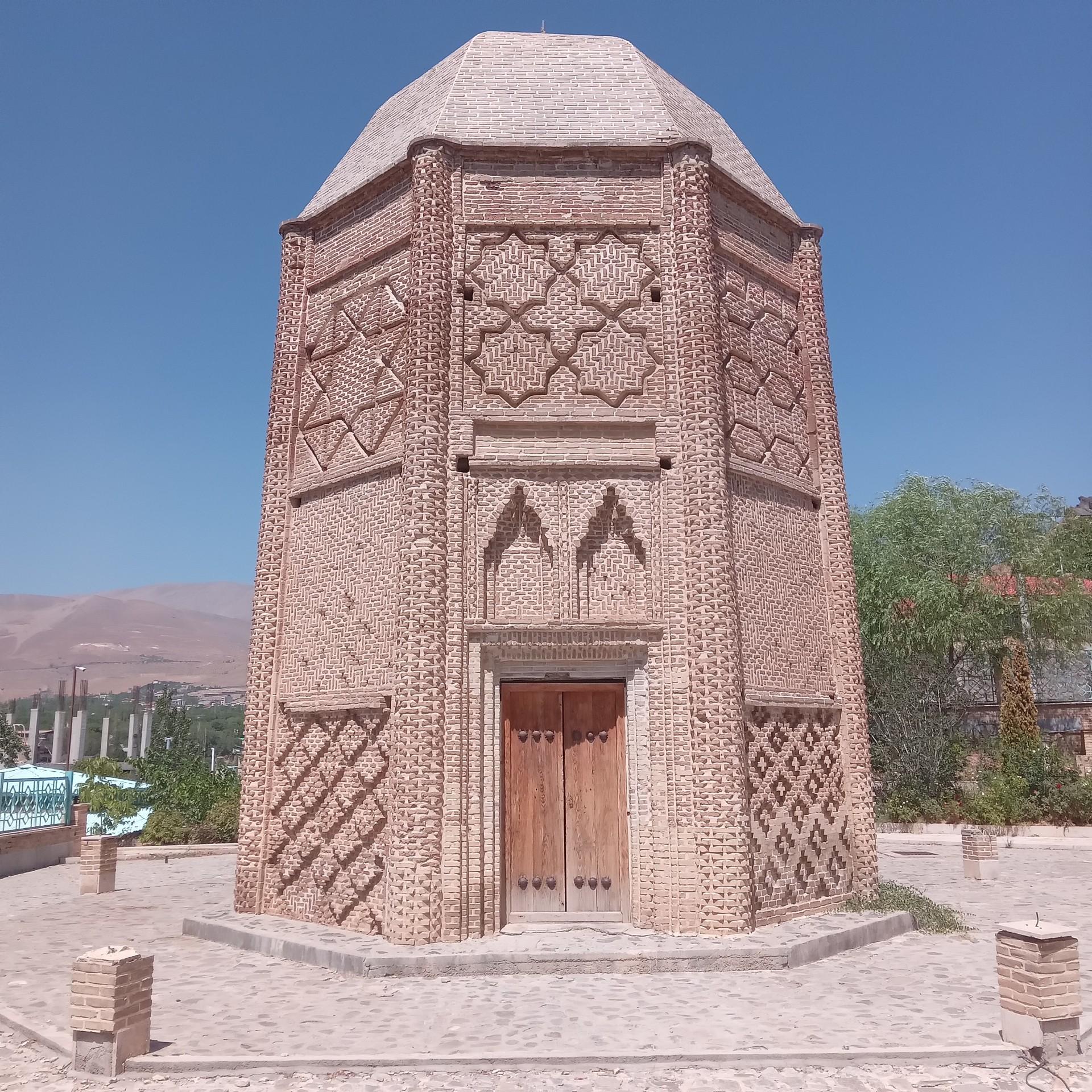 عکس برج شیخ شبلی