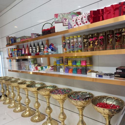 عکس قنادی و شیرینی سرای بلوط