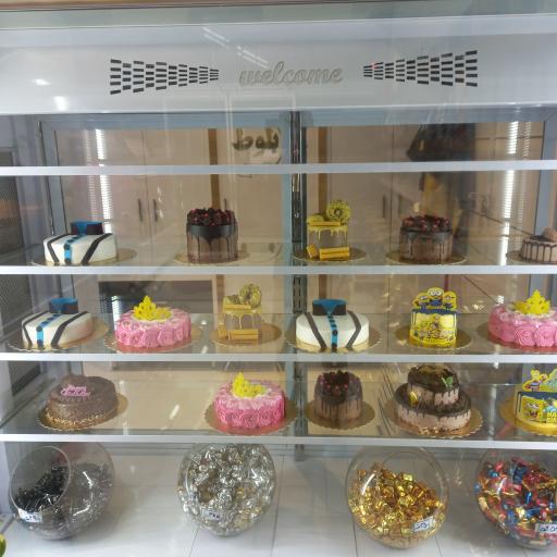 عکس قنادی و شیرینی سرای بلوط