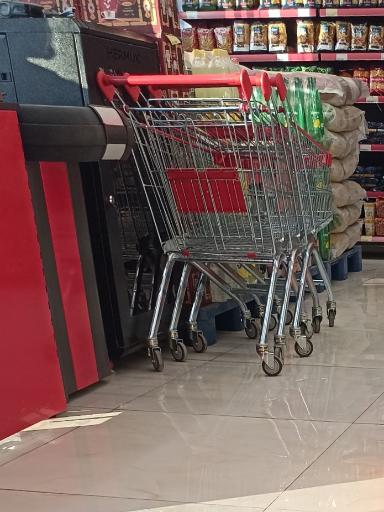 عکس فروشگاه افق کوروش