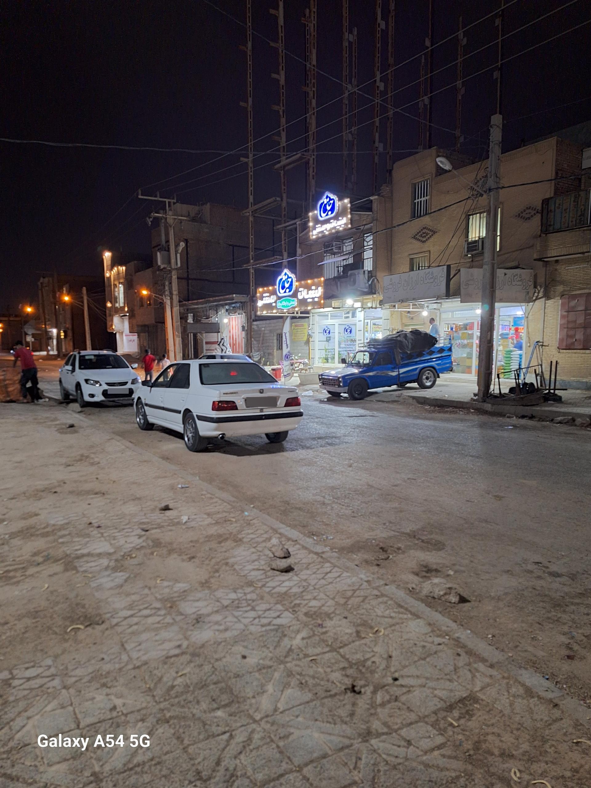 عکس بستنی و لبنیات محلی جامع