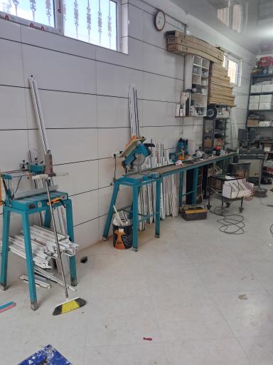 عکس کارگاه درب و پنجره پی وی سی کوروش