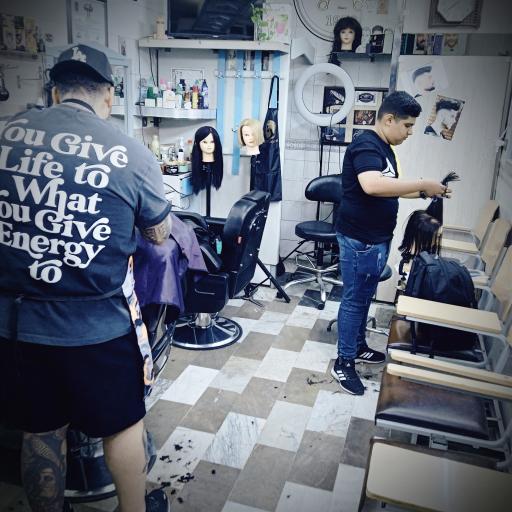 عکس آرایشگاه مردانه جواد 