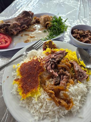 عکس چلوگوشت حاج حسن