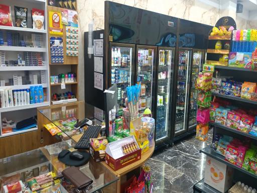 عکس آن دو مارکت