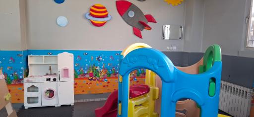 عکس مهدکودک و پیش دبستانی برگ سبز