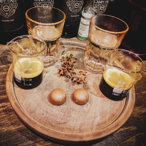 عکس کافه گالری لندی