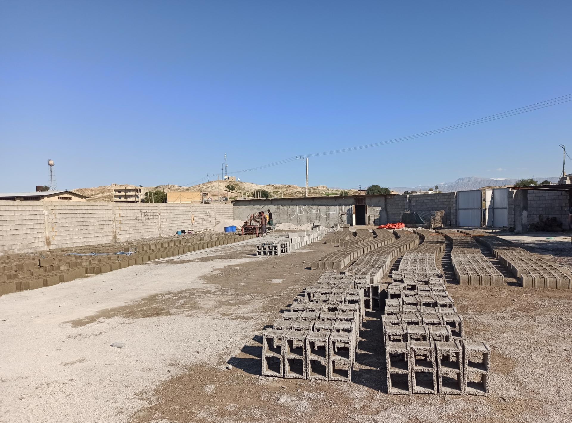 عکس کارگاه بلوک زنی و اجاره ابزار حسین پور