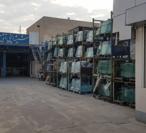 عکس شیشه اتومبیل حاج محمد پل (شعبه مرکزی)