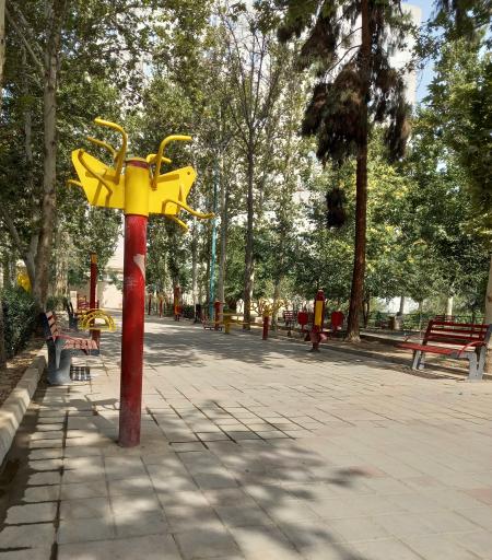 عکس وسایل بدنسازی عمومی